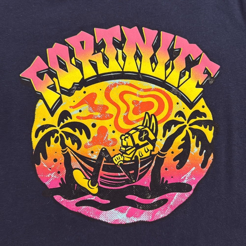 FORTNITE Navy T-Shirt. SIZE 14/16. LIKE NEW